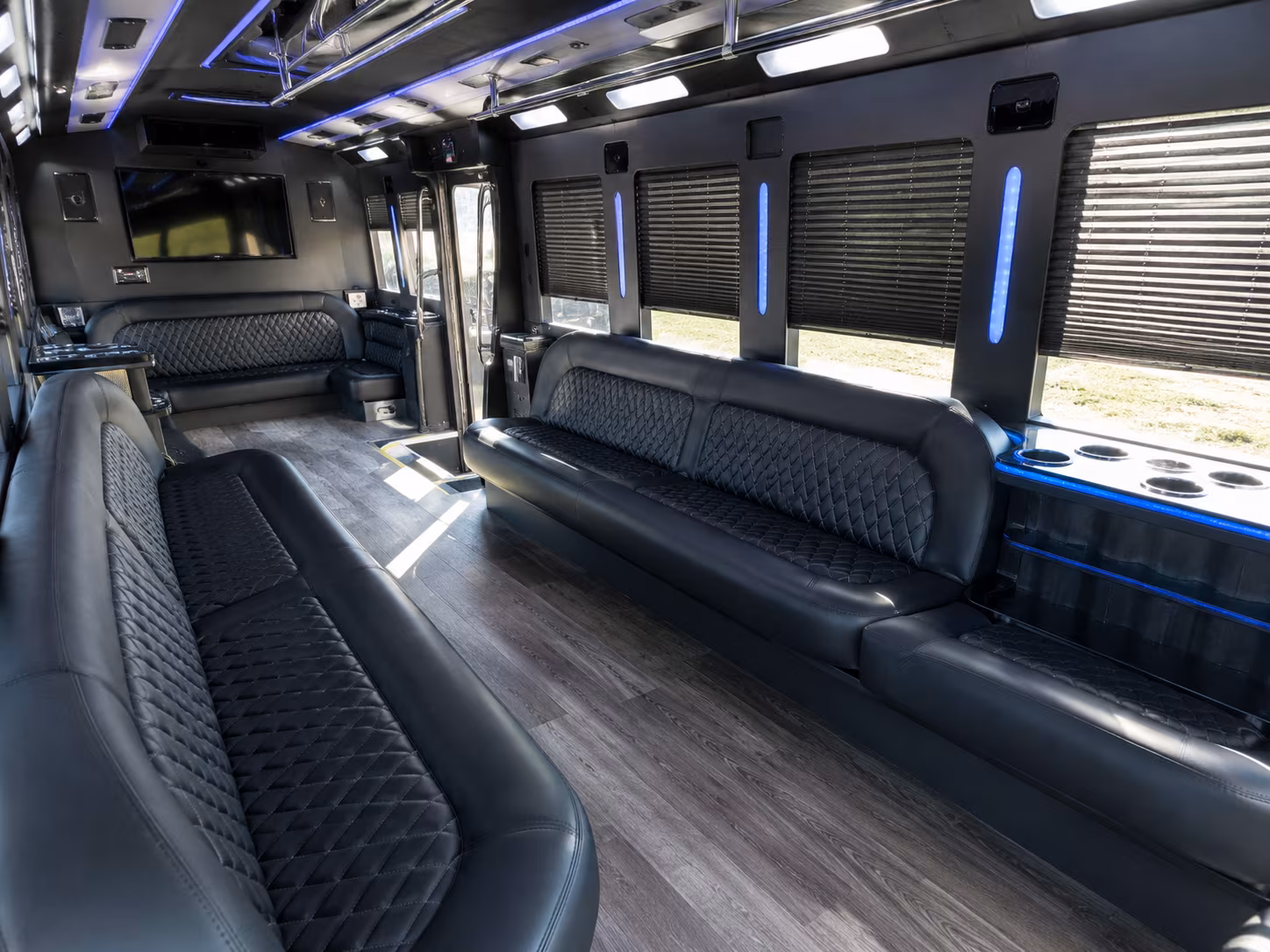 Metairie Homecoming & Prom Party Bus Rentals