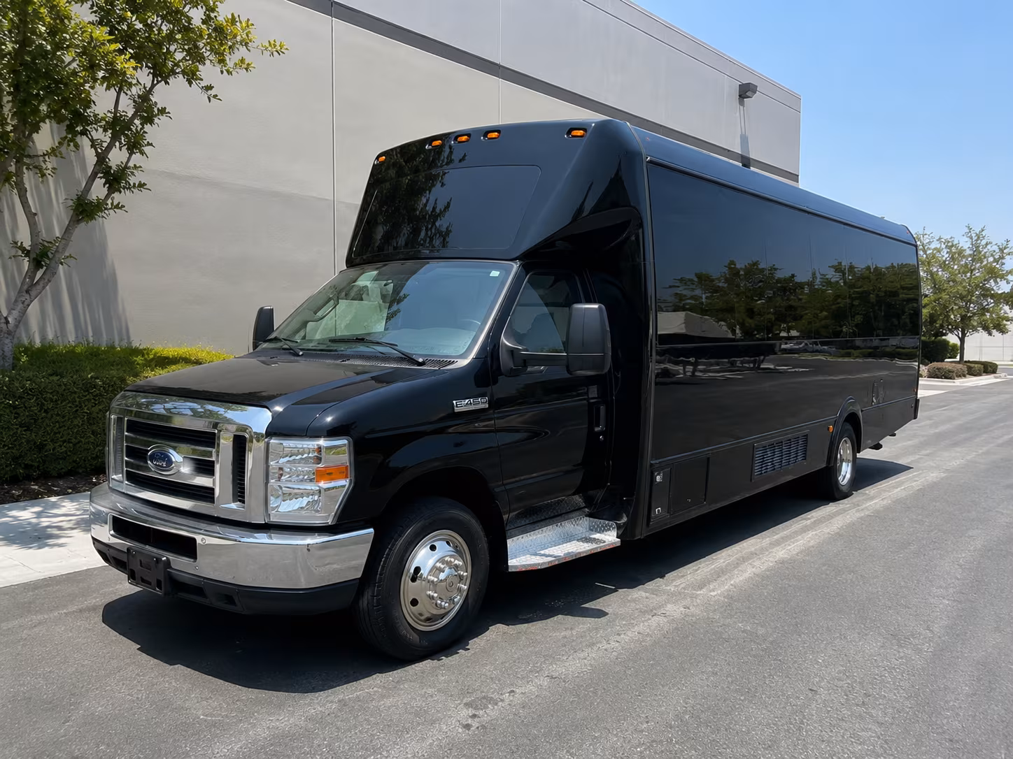 Mobile Winery Tour & Pub Crawl Transportation party bus interior