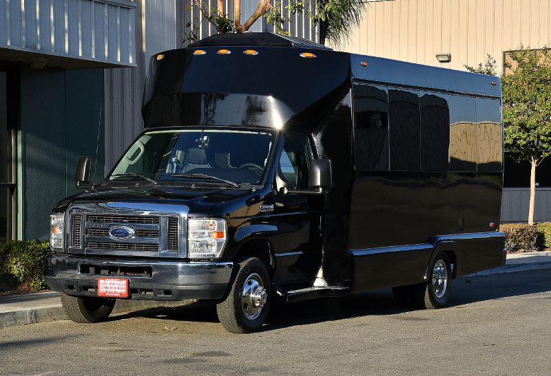 Mobile 25 Passenger Party Bus